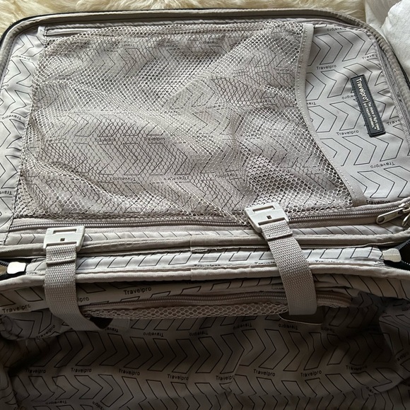 Travel Pro Luggage - Picture 8 of 10